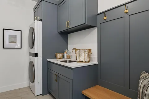 $1,299,000 | 5655 Buffington Lane, Shorewood, MN 55331