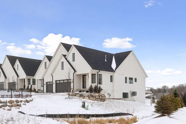 $1,299,000 | 5655 Buffington Lane, Shorewood, MN 55331