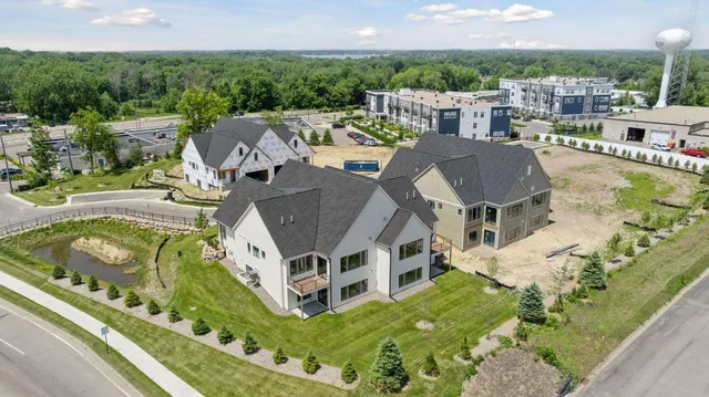 $1,299,000 | 5655 Buffington Lane, Shorewood, MN 55331