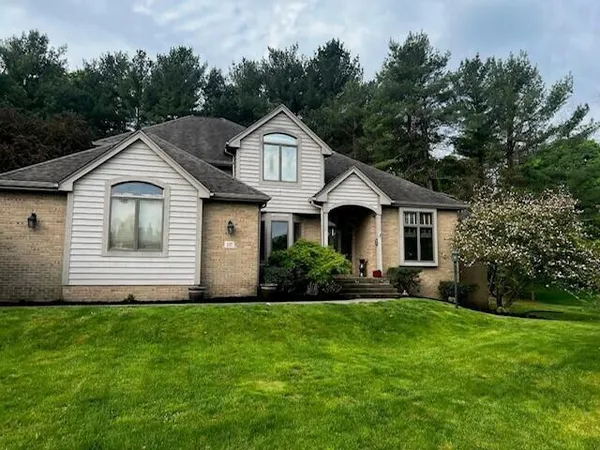 $699,900 | 117 Glyn Tawel Drive, Granville, OH 43023