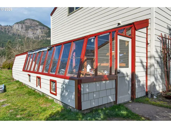 $529,900 | 205 Far West, North Bonneville, WA 98639