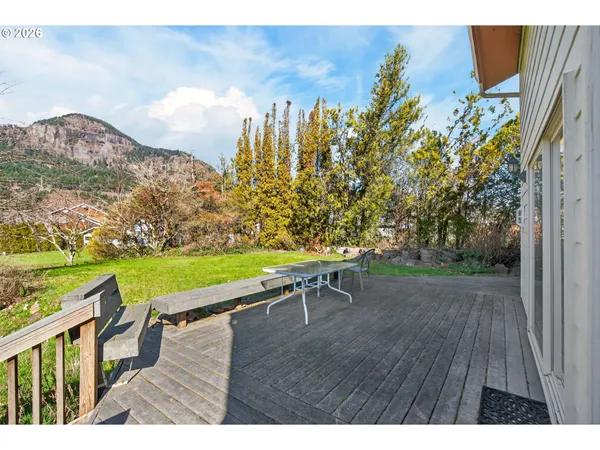 $529,900 | 205 Far West, North Bonneville, WA 98639