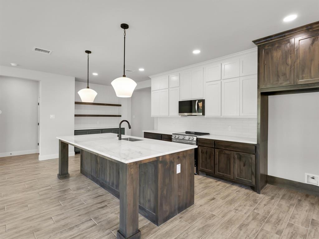 608 Jameson Springtown, TX 76082 - Photo 6 of 27