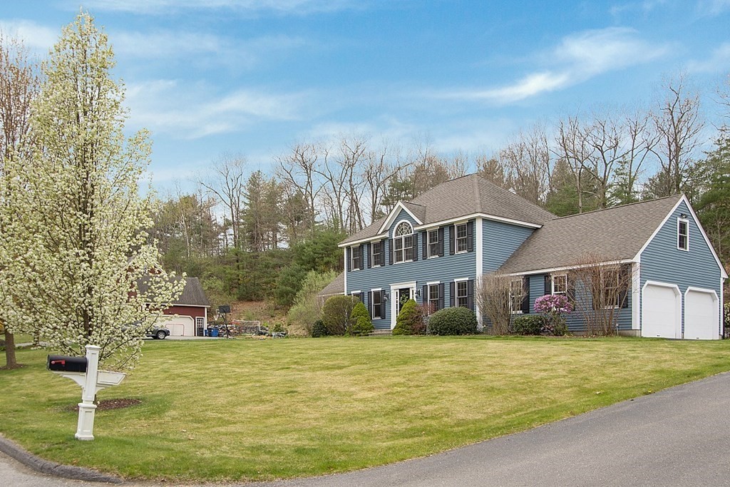 14 Stuart Road Sterling, MA 01564 - Photo 3 of 39 Gallery Image 3