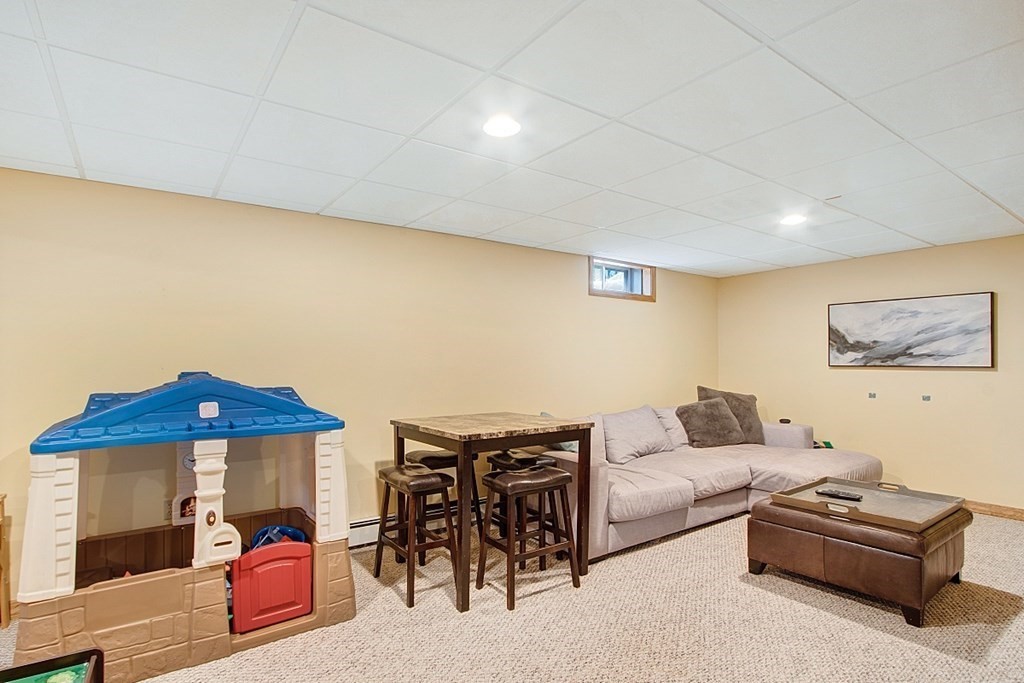 14 Stuart Road Sterling, MA 01564 - Photo 33 of 39 Gallery Image 33