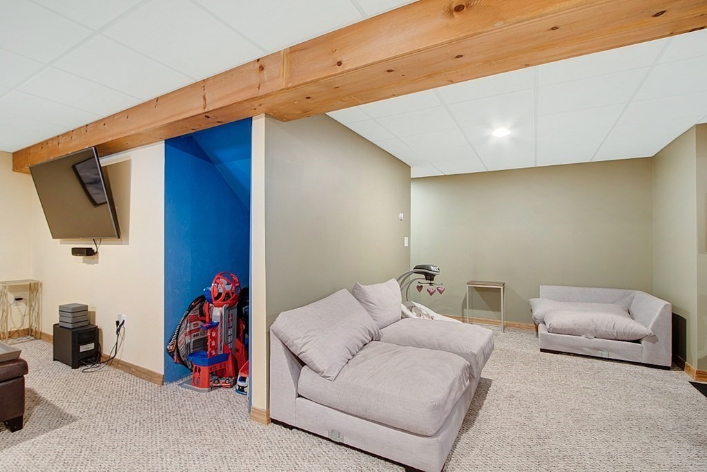 14 Stuart Road Sterling, MA 01564 - Photo 34 of 39 Gallery Image 34