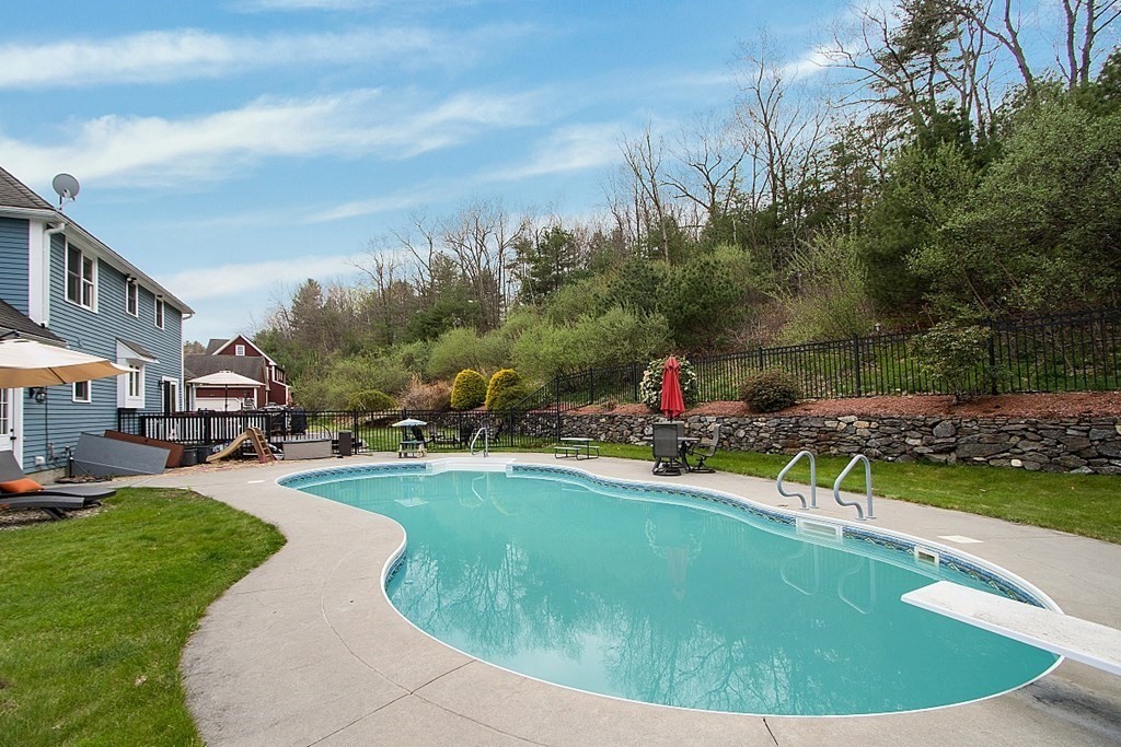 14 Stuart Road Sterling, MA 01564 - Photo 37 of 39 Gallery Image 37