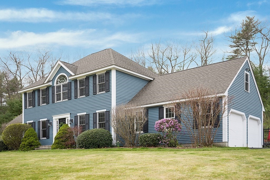 14 Stuart Road Sterling, MA 01564 - Photo 4 of 39 Gallery Image 4