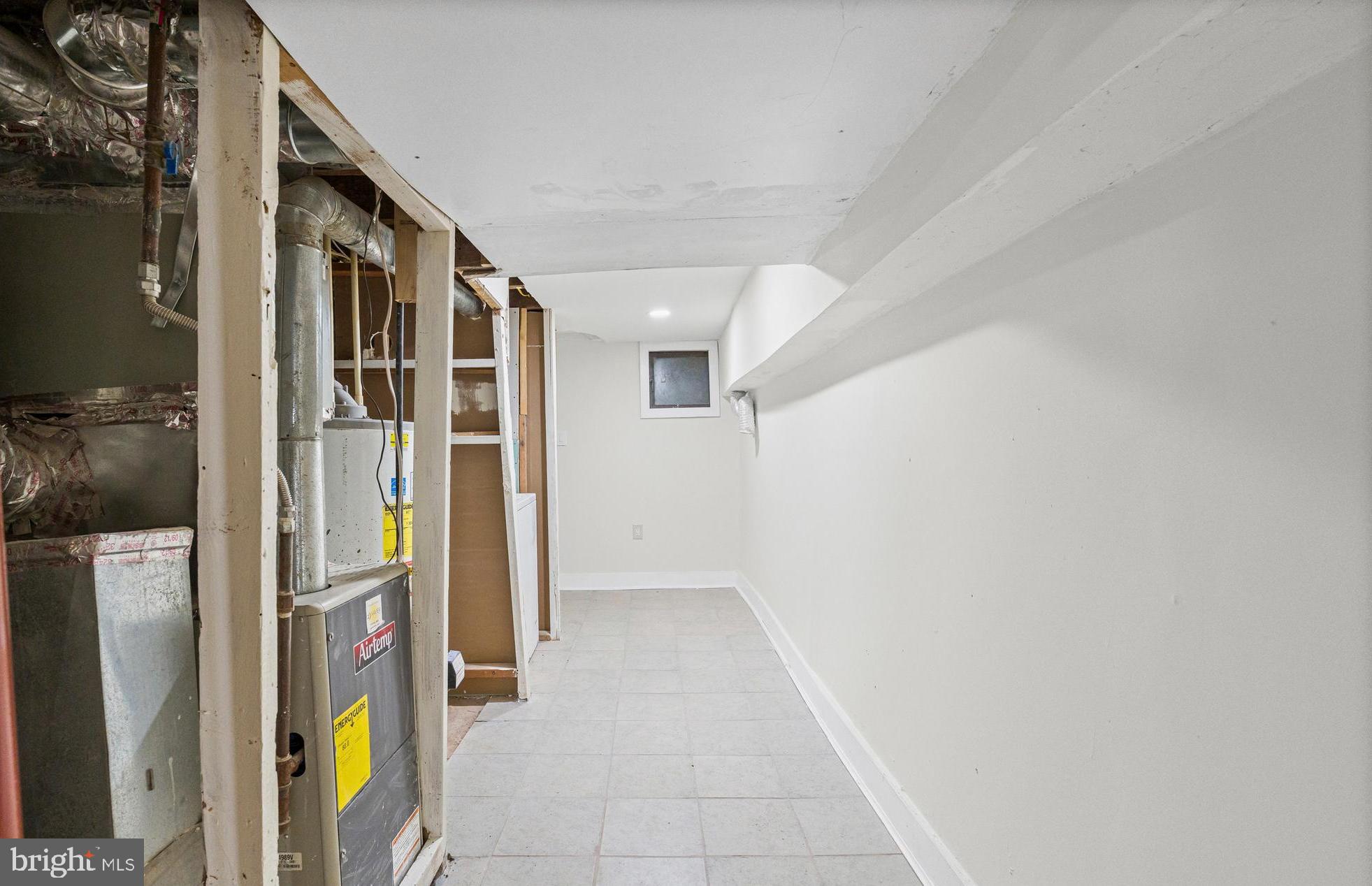 1135 Myrtle Avenue Baltimore, MD 21201 - Photo 6 of 31 Dry and well-maintained.