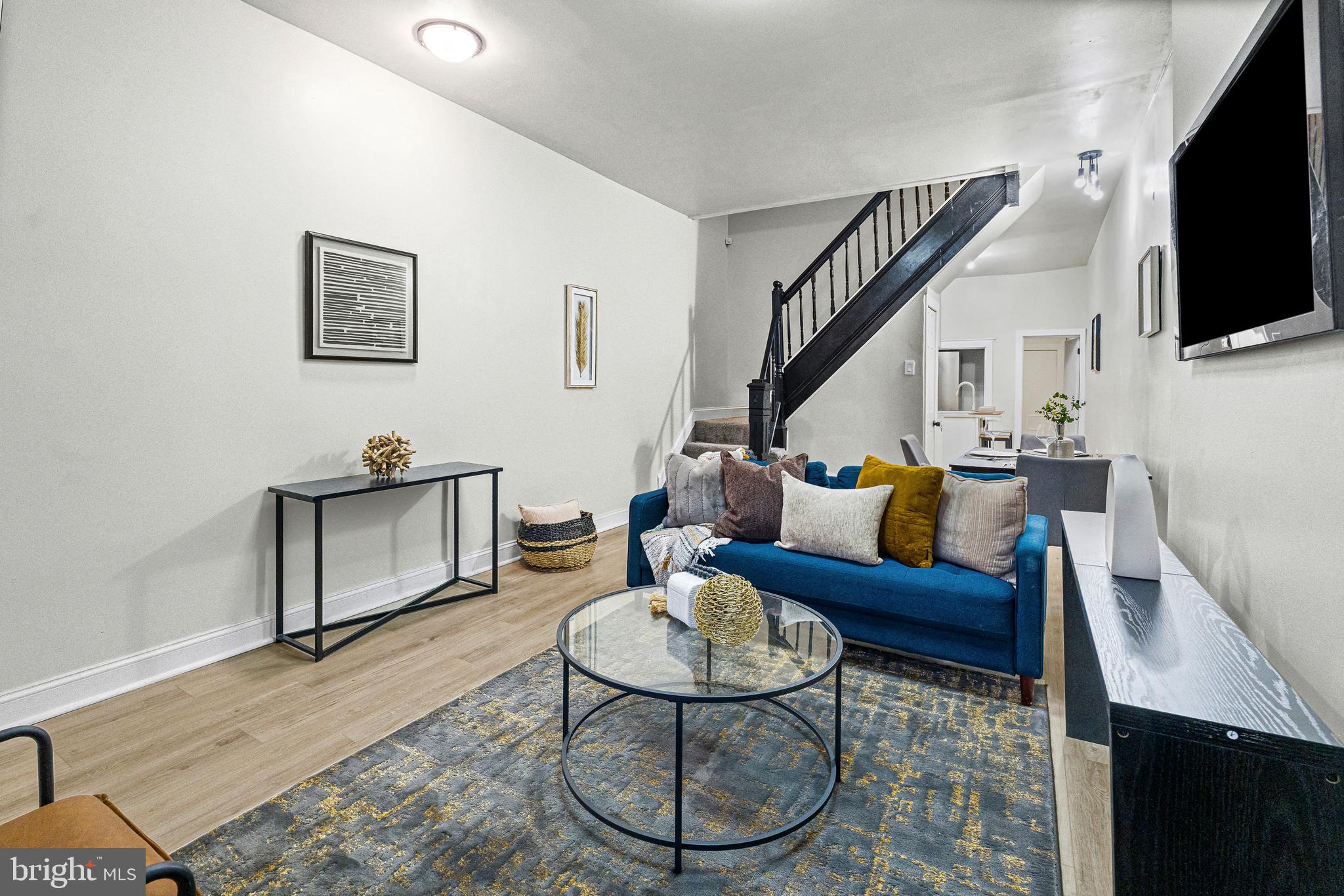 1135 Myrtle Avenue Baltimore, MD 21201 - Photo 10 of 31 Neutral décor throughout.