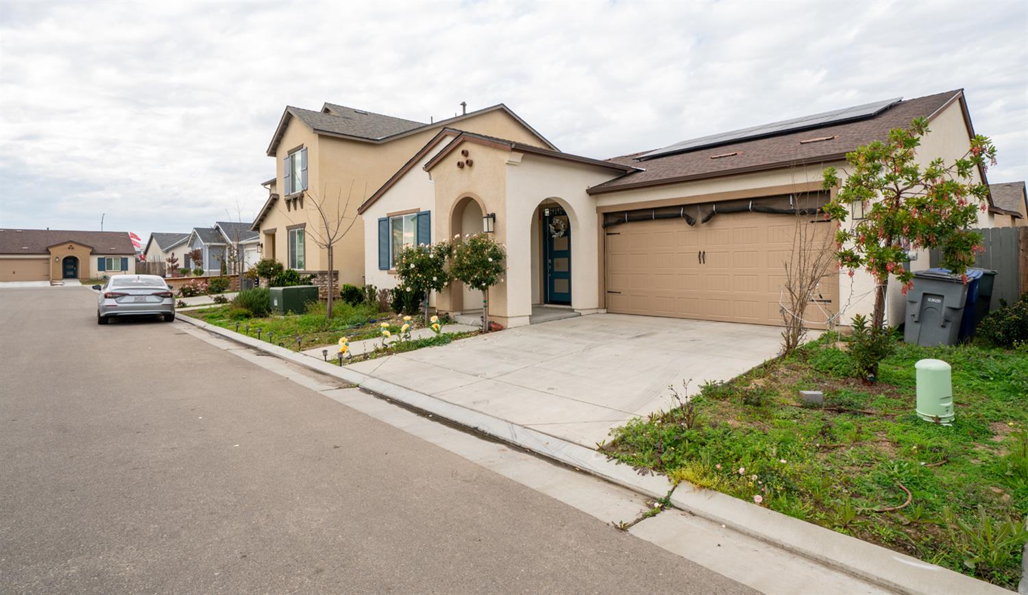 6552 East Huffman Avenue Fresno, CA 93727 - Photo 3 of 29