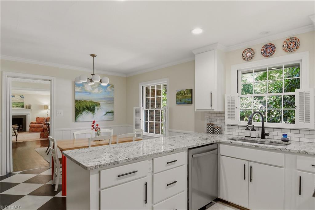 1117 Huntingdon Road Winston-Salem, NC 27104 - Photo 15 of 50