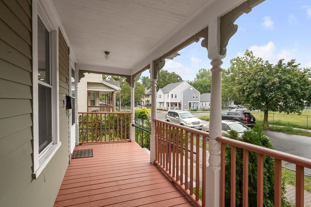 132 College Street Springfield, MA 01109 - Photo 6 of 42 Gallery Image 6