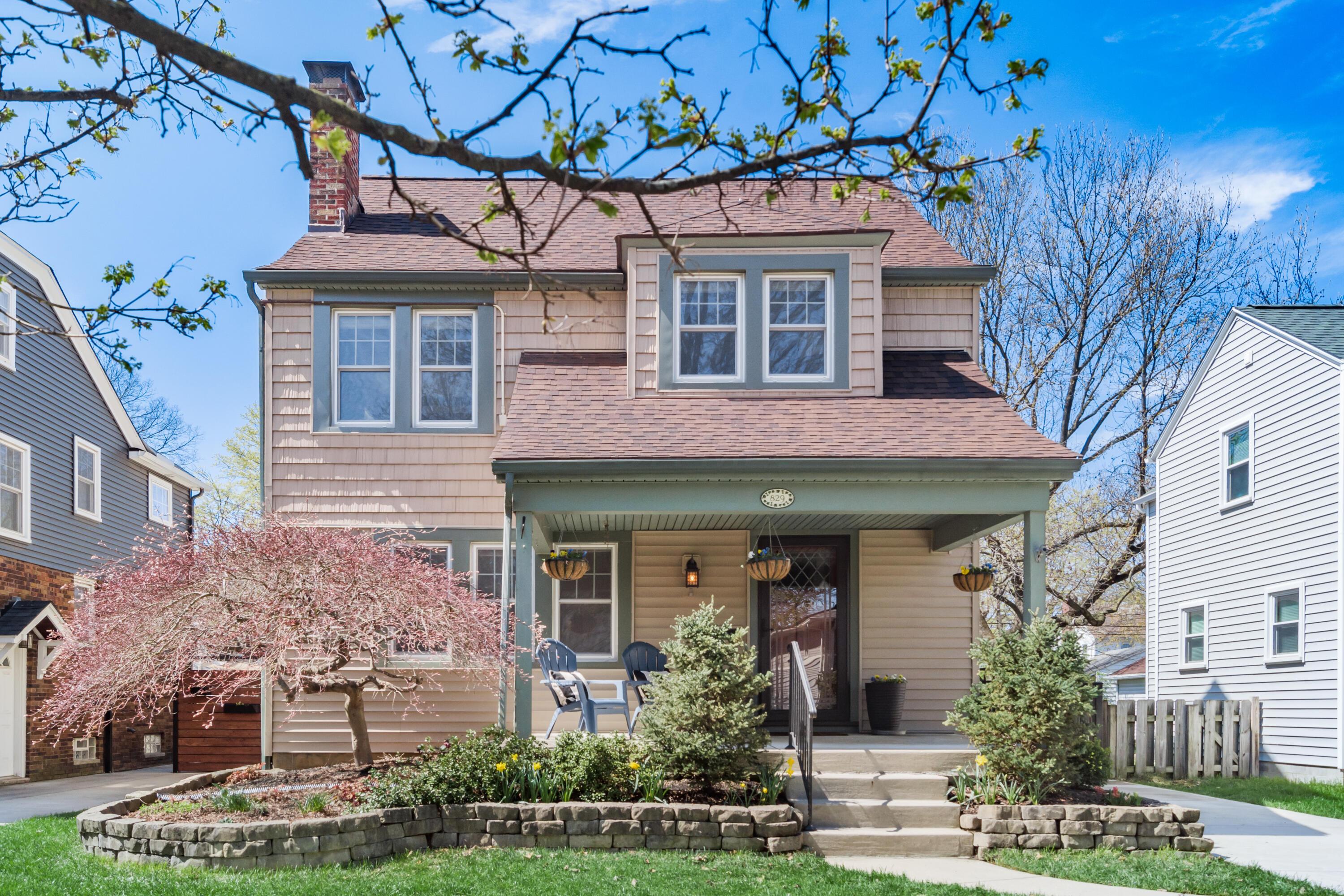 829 Vernon