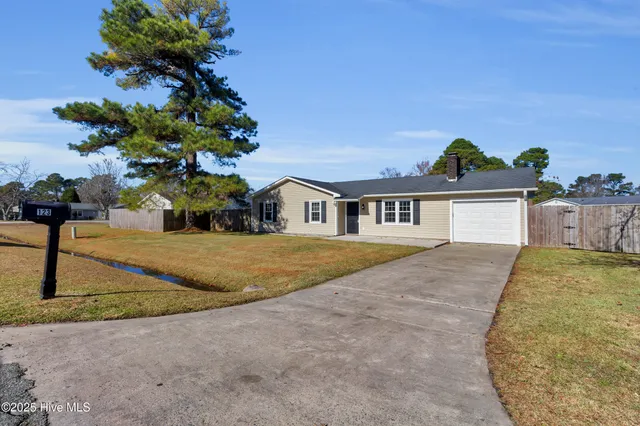 $250,000 | 123 Tar Heel Drive, Havelock, NC 28532
