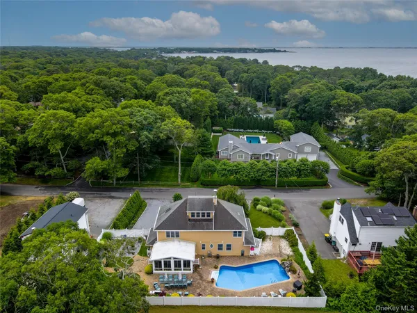 $1,379,000 | 56 Ocean Avenue, Hampton Bays, NY 11946