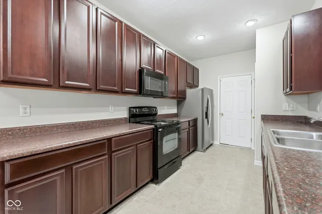 $260,000 | 9760 Silver Leaf Drive, Unit 701, Noblesville, IN 46060