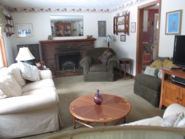 233 Andover Road Billerica, MA 01821 - Photo 6 of 18