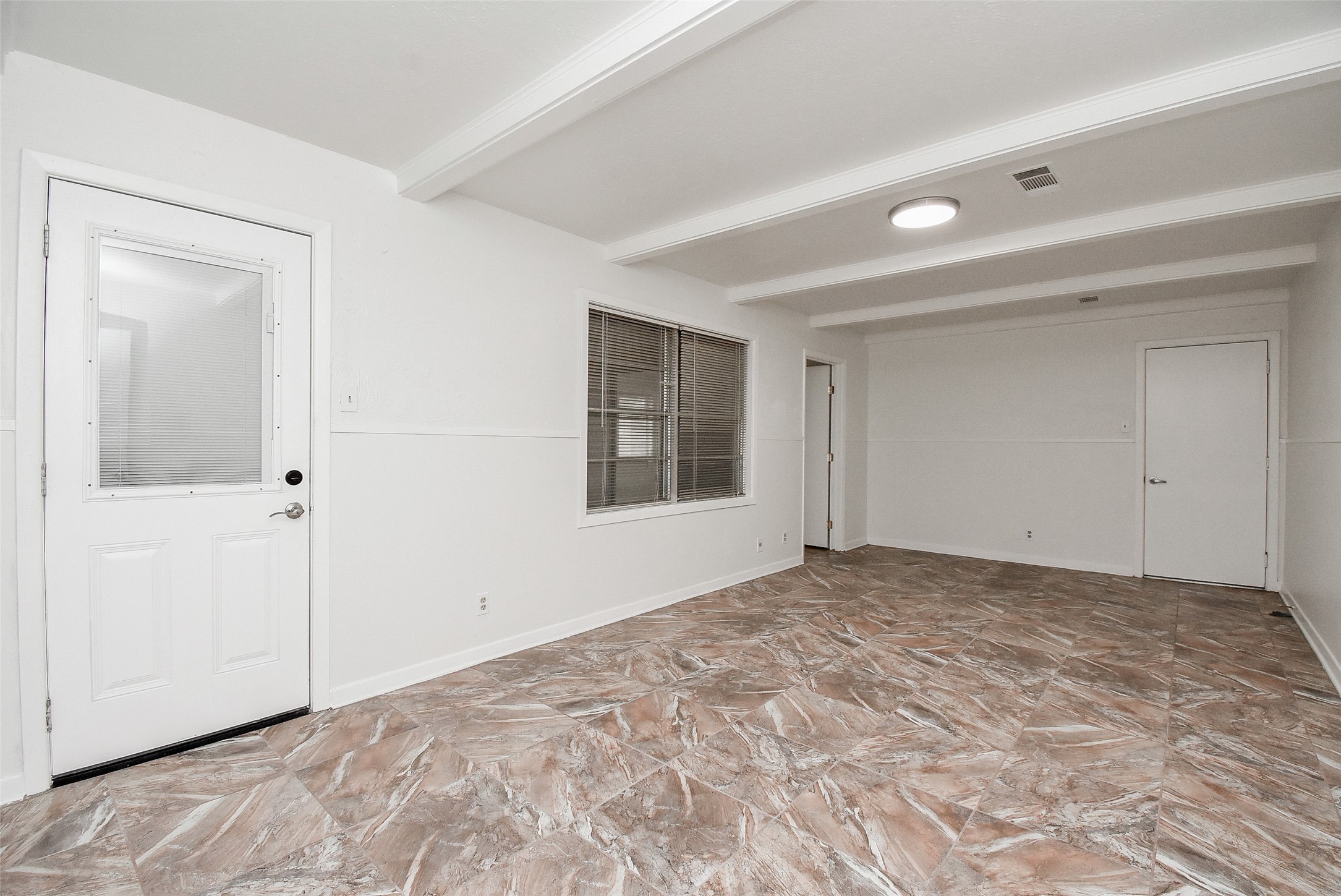 731 Dunwick Lane Pasadena, TX 77502 - Photo 21 of 46 Family Room