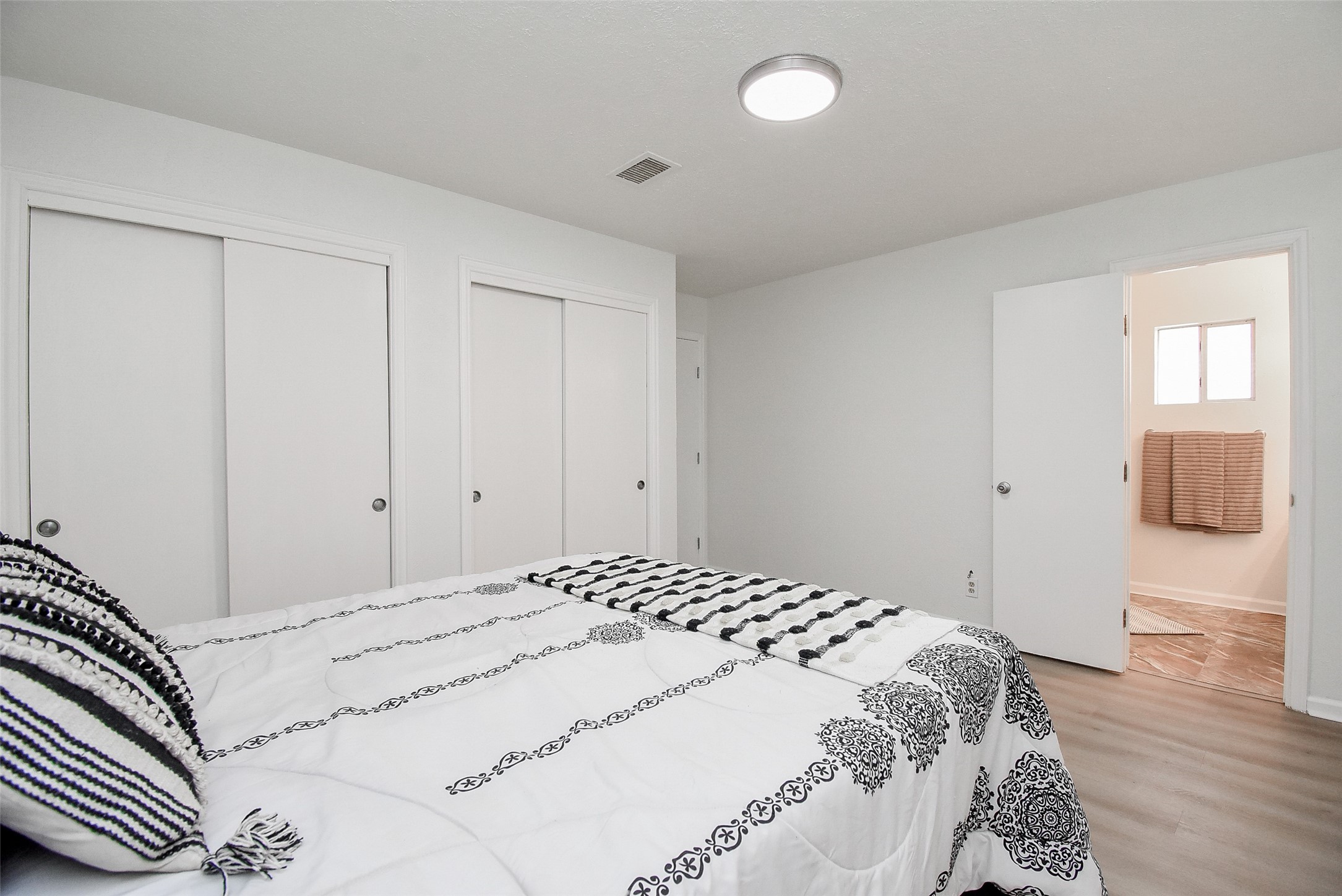 731 Dunwick Lane Pasadena, TX 77502 - Photo 26 of 46 Primary Bedroom