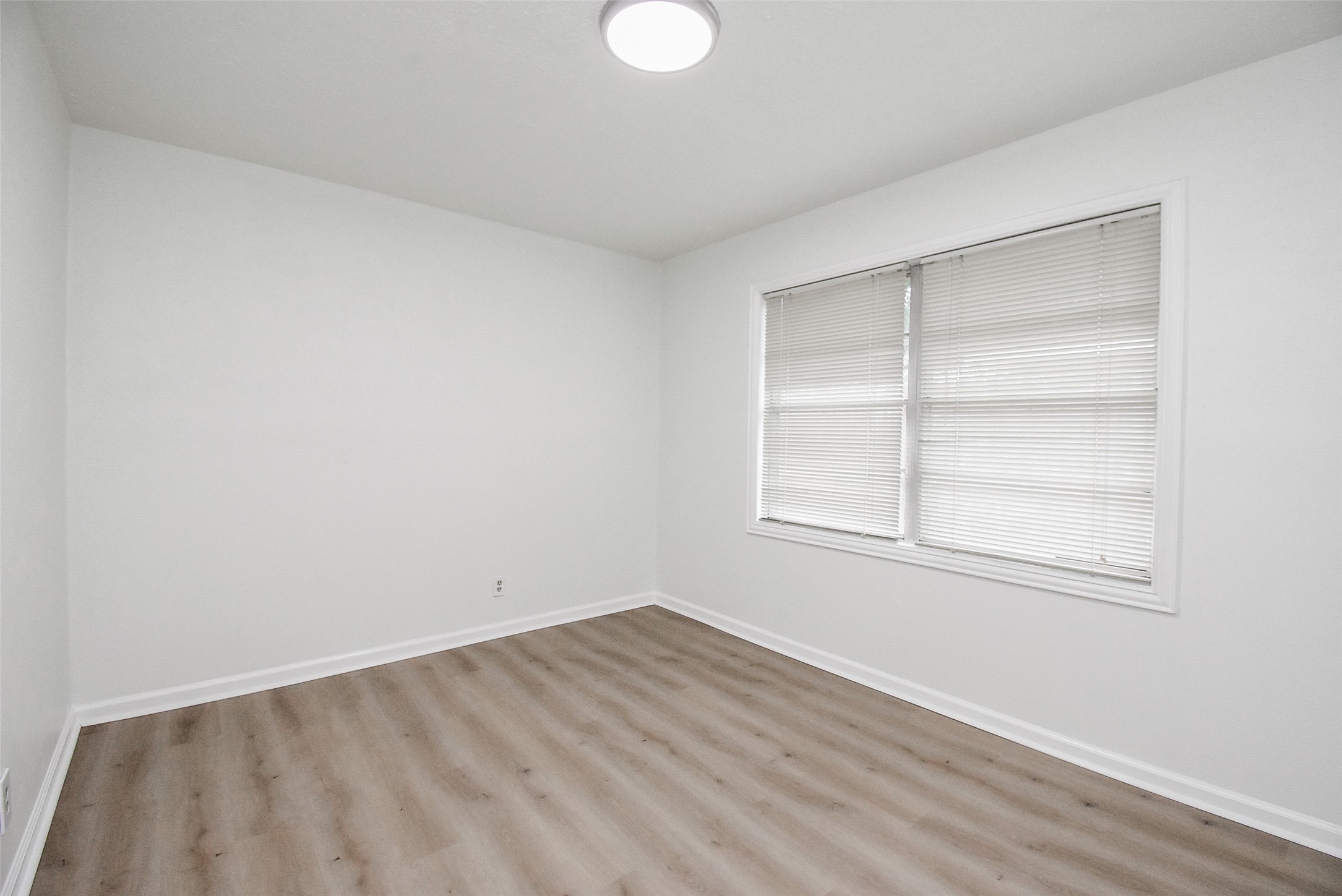 731 Dunwick Lane Pasadena, TX 77502 - Photo 29 of 46 Bedroom 2