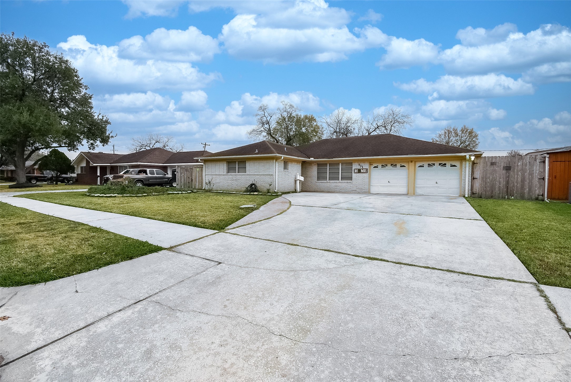 731 Dunwick Lane Pasadena, TX 77502 - Photo 4 of 46