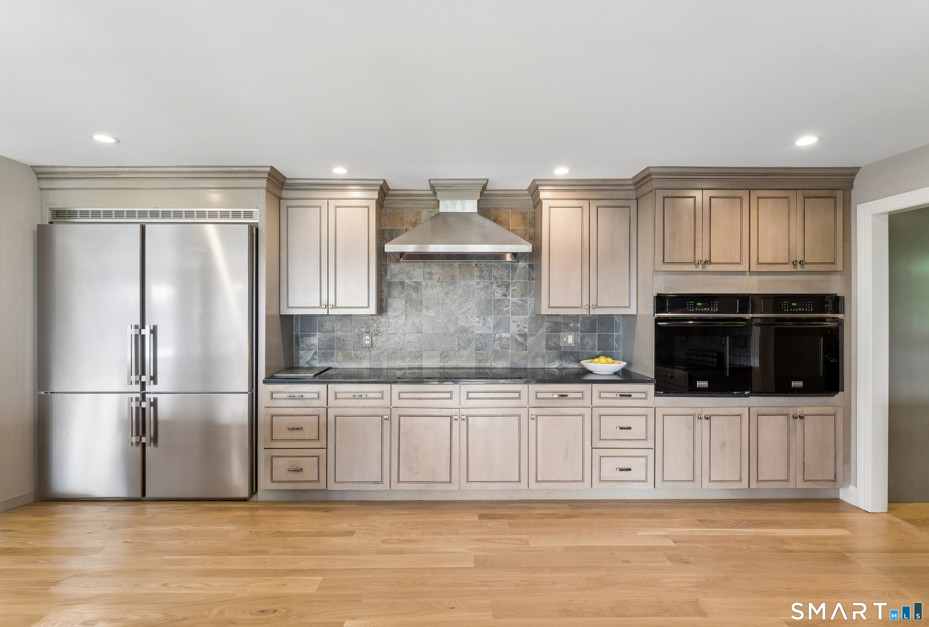 8 Horseshoe Ridge Road Newtown, CT 06482 - Photo 8 of 40