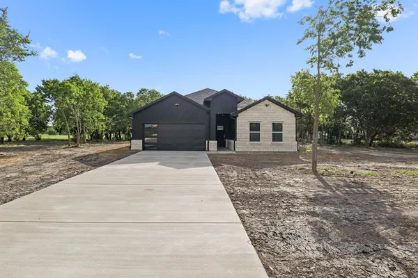 $410,000 | 153 County Road 3020, Purdon, TX 76679