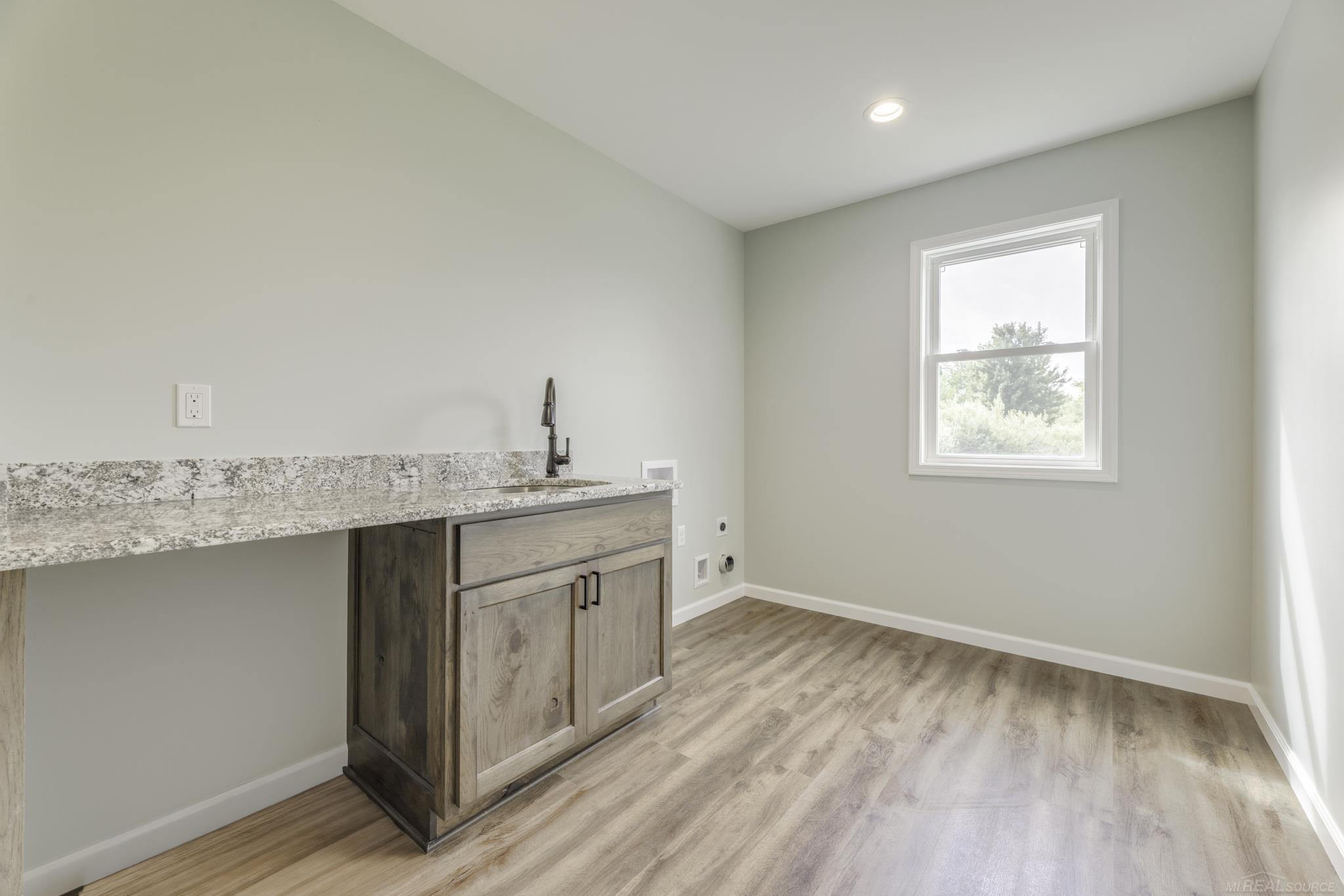 4941 Wixson Road Lexington, MI 48450 - Photo 30 of 48 Laundry Room