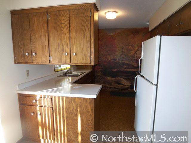 4065 Decatur Avenue North New Hope, MN 55427 - Photo 3 of 10