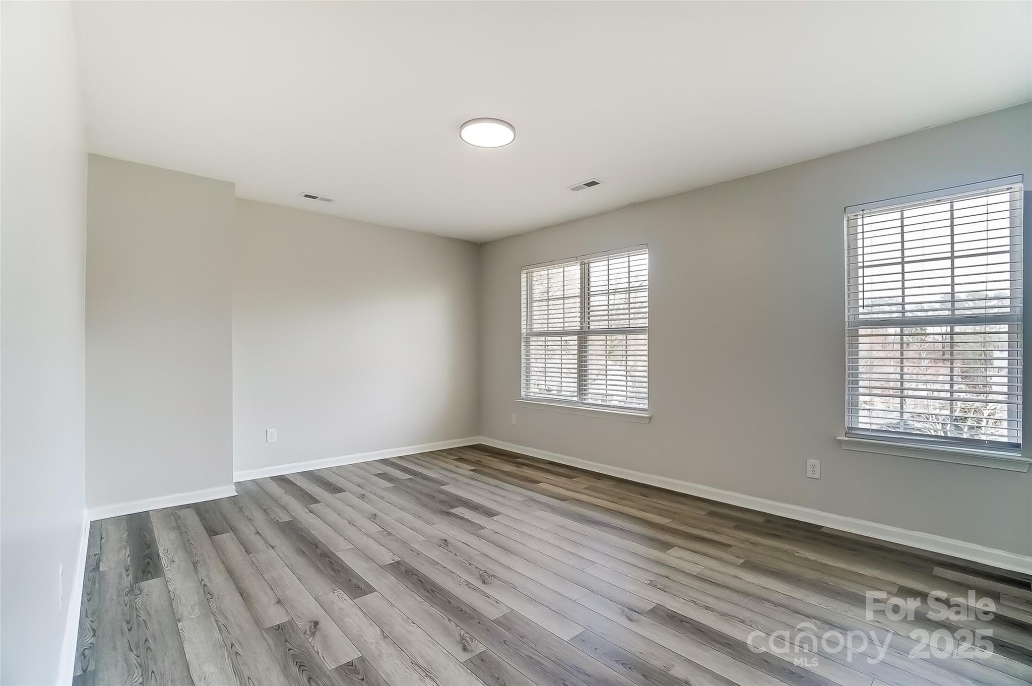 8247 Pozzi Road Charlotte, NC 28216 - Photo 15 of 23 Gallery Image 15