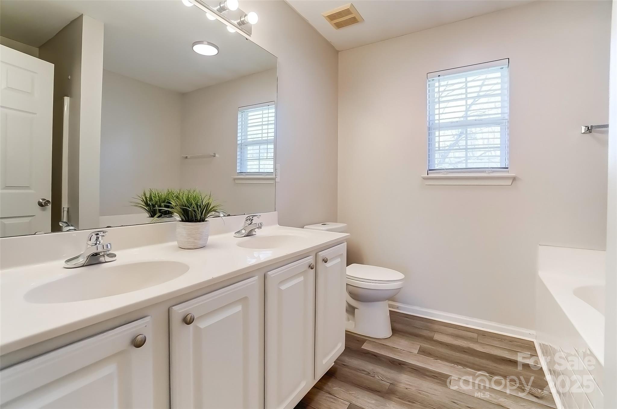 8247 Pozzi Road Charlotte, NC 28216 - Photo 18 of 23 Gallery Image 18