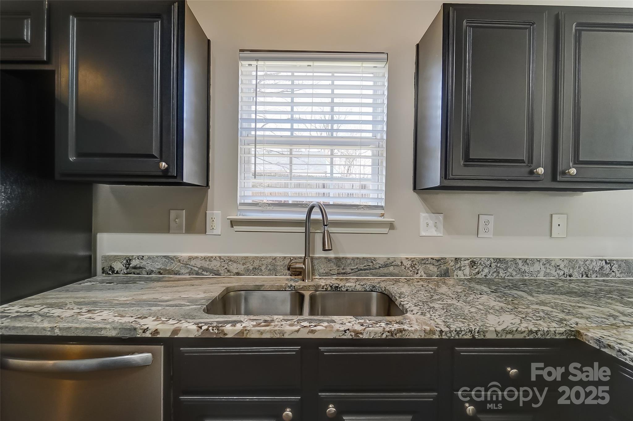 8247 Pozzi Road Charlotte, NC 28216 - Photo 6 of 23 Gallery Image 6