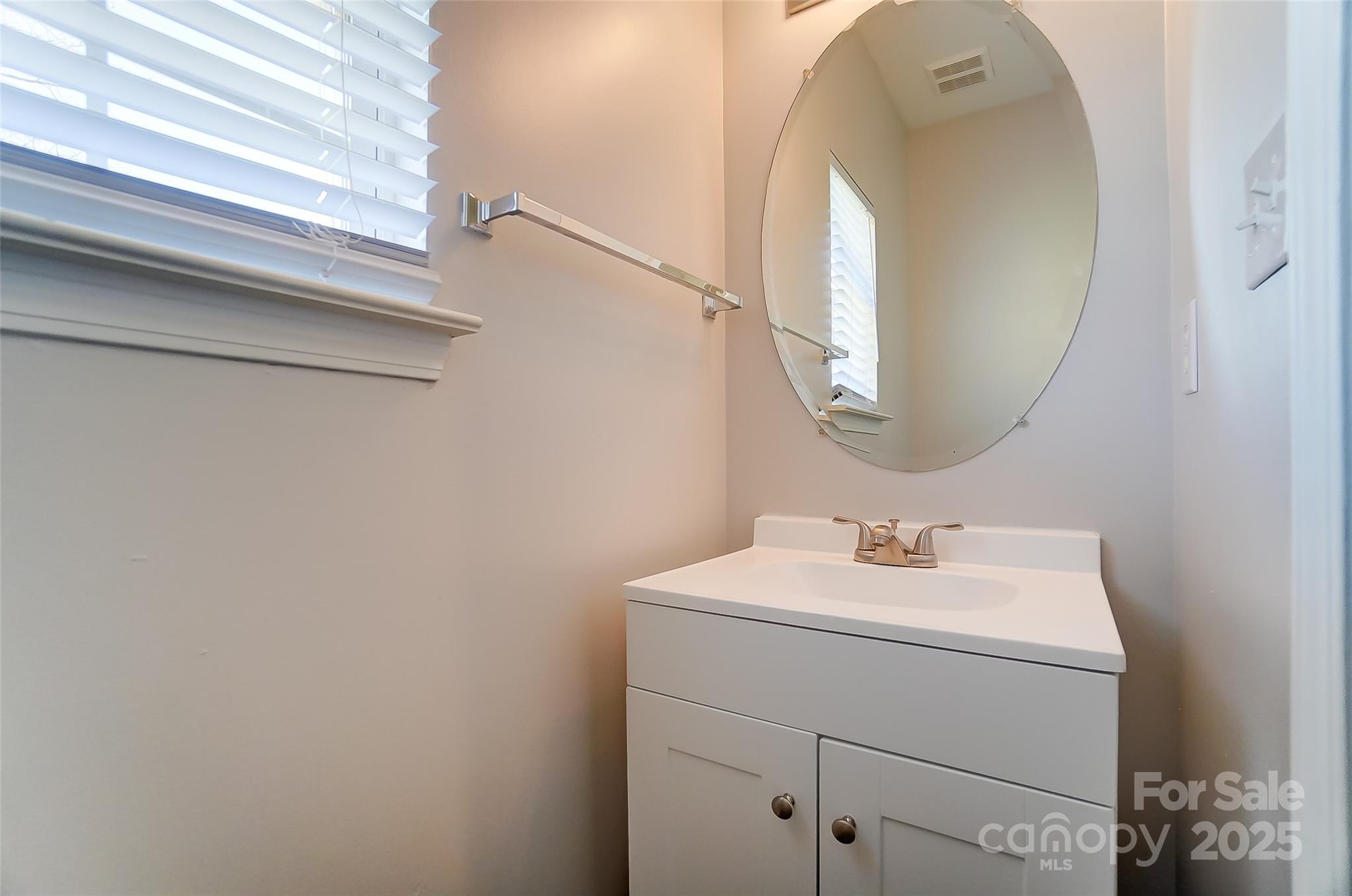 8247 Pozzi Road Charlotte, NC 28216 - Photo 8 of 23 Gallery Image 8