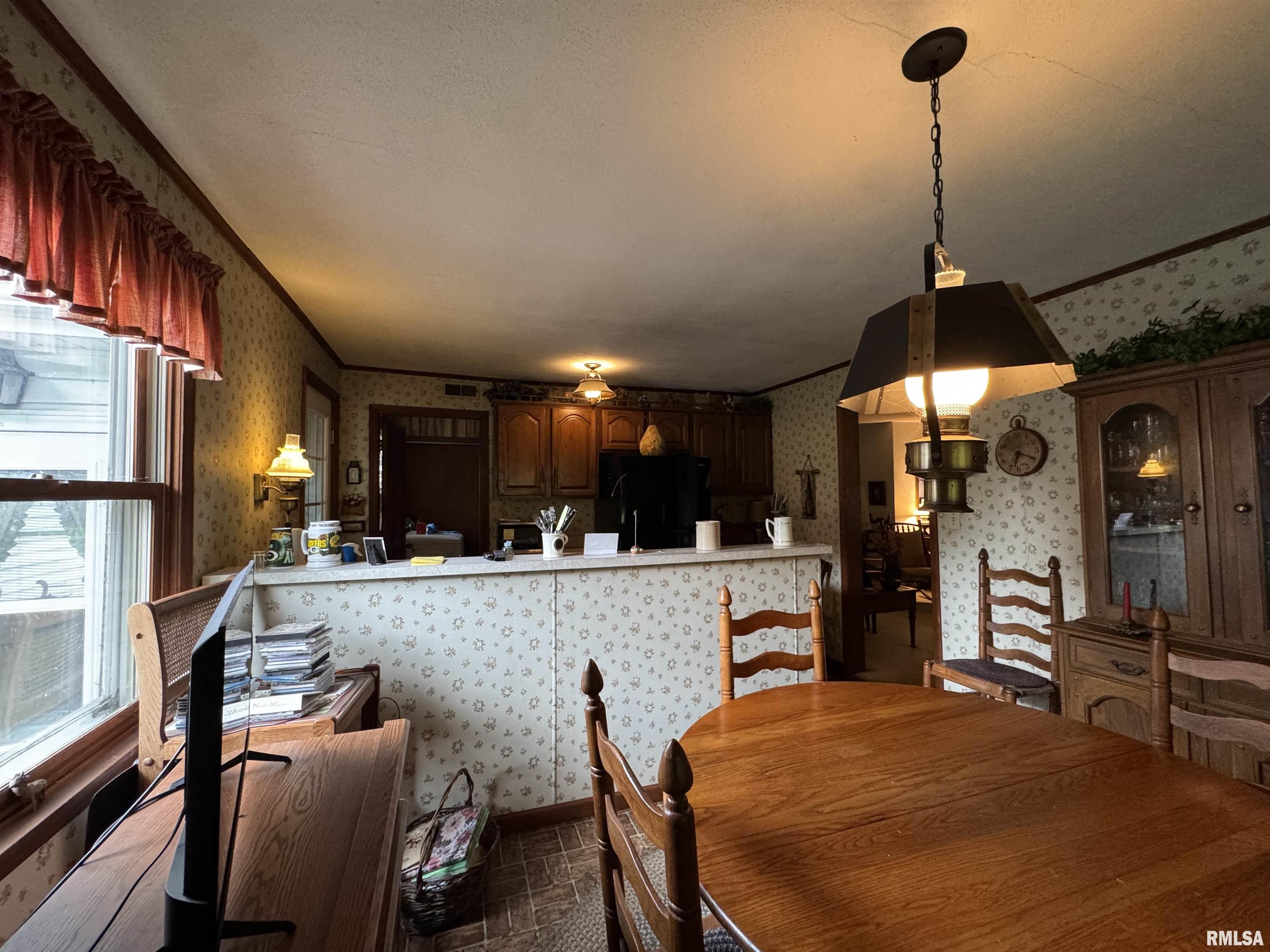 6924 Garden View Lane Springfield, IL 62712 - Photo 9 of 37