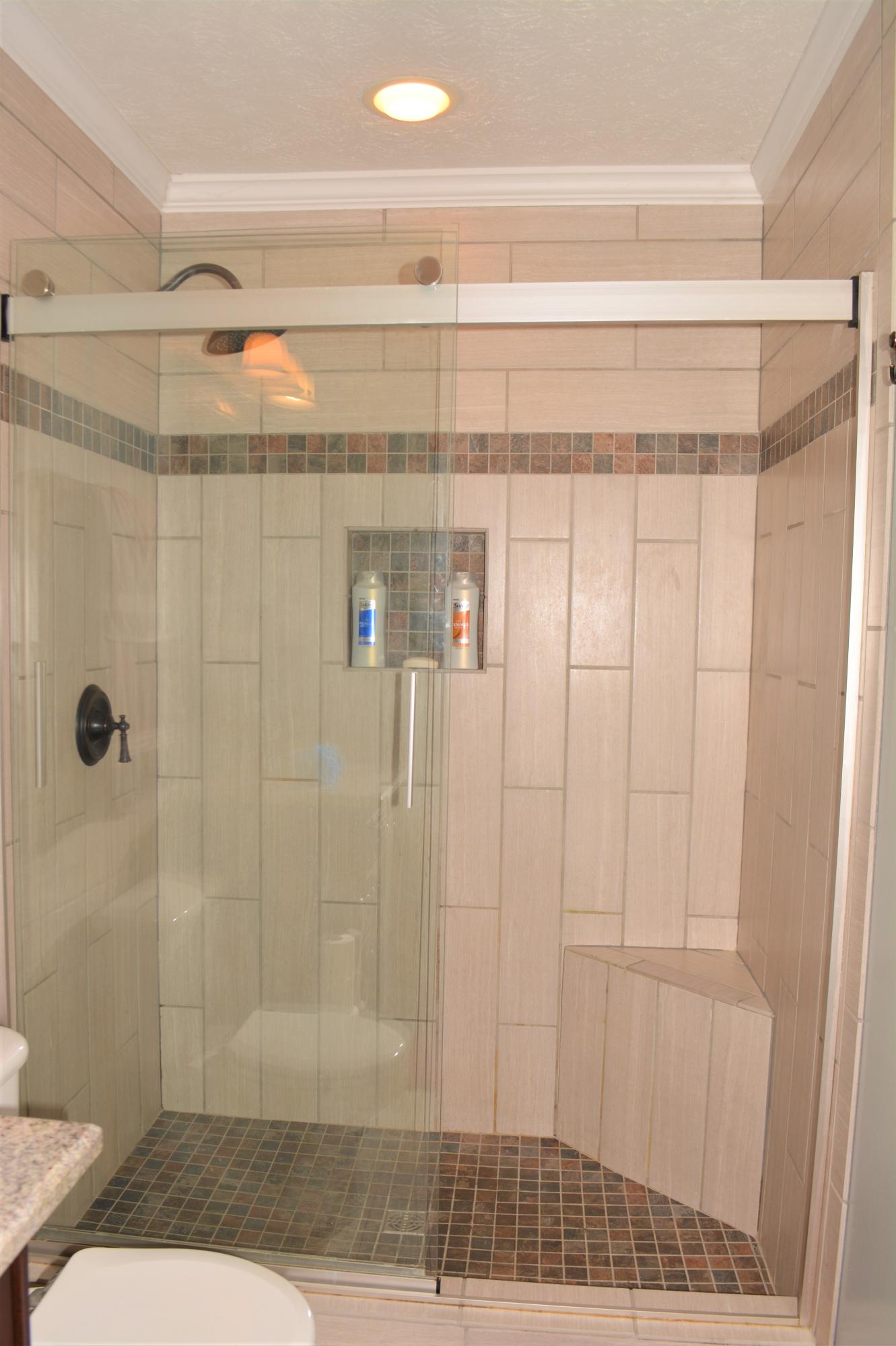 541 Kodak Road Kodak, TN 37764 - Photo 21 of 31 Master Shower