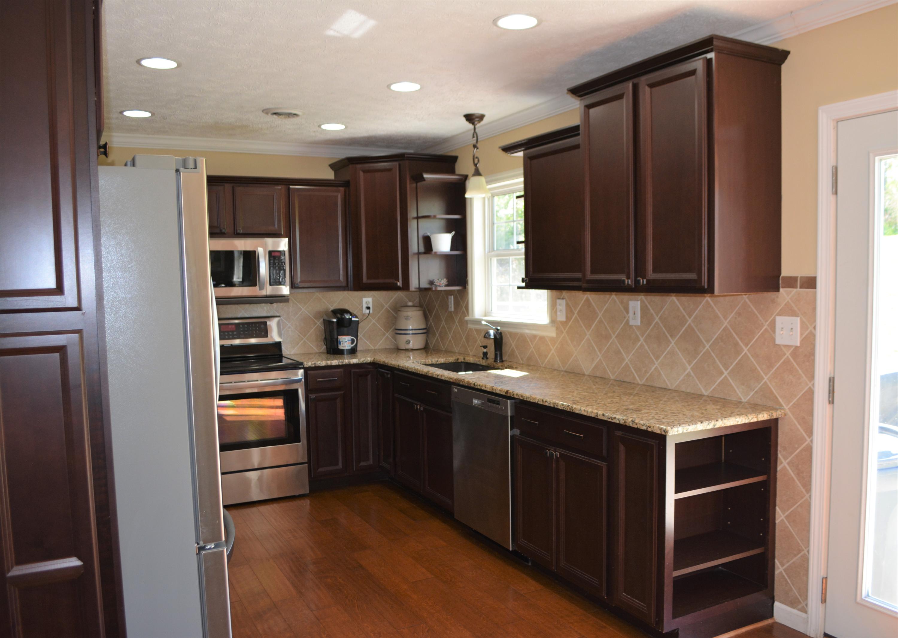 541 Kodak Road Kodak, TN 37764 - Photo 8 of 31 Kitchen 2