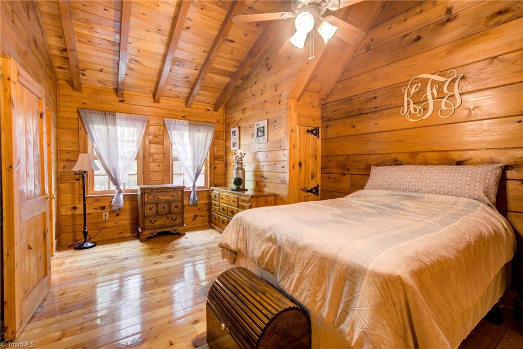 1260 Sink Farm Road Lexington, NC 27295 - Photo 12 of 29 Upstairs master suite!