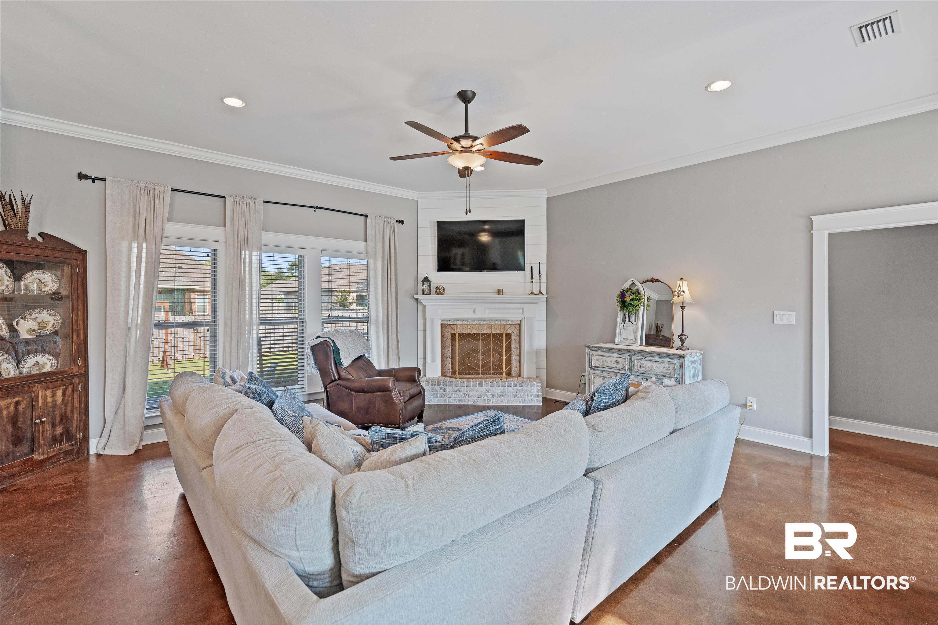 27049 Allenbrook Court Daphne, AL 36526 - Photo 10 of 39 Living Room