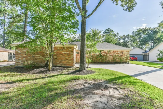$2,100 | 603 North Hyannis Port Street, Crosby, TX 77532