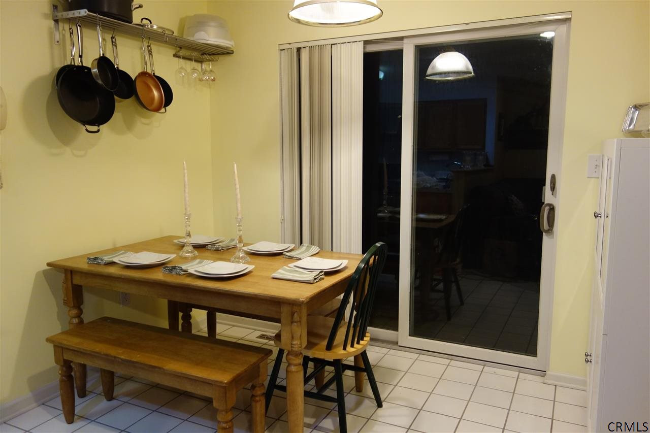 24 Hungerford Road Albany, NY 12203 - Photo 14 of 25 Country Kitchen style eating area