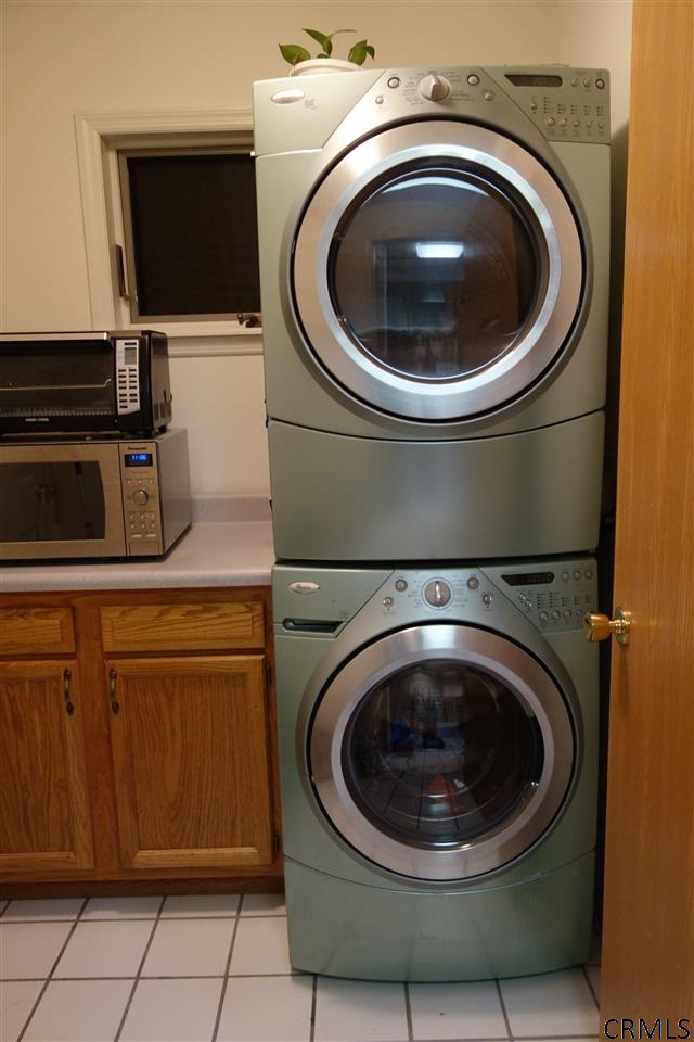24 Hungerford Road Albany, NY 12203 - Photo 16 of 25 New front face washer & dryer