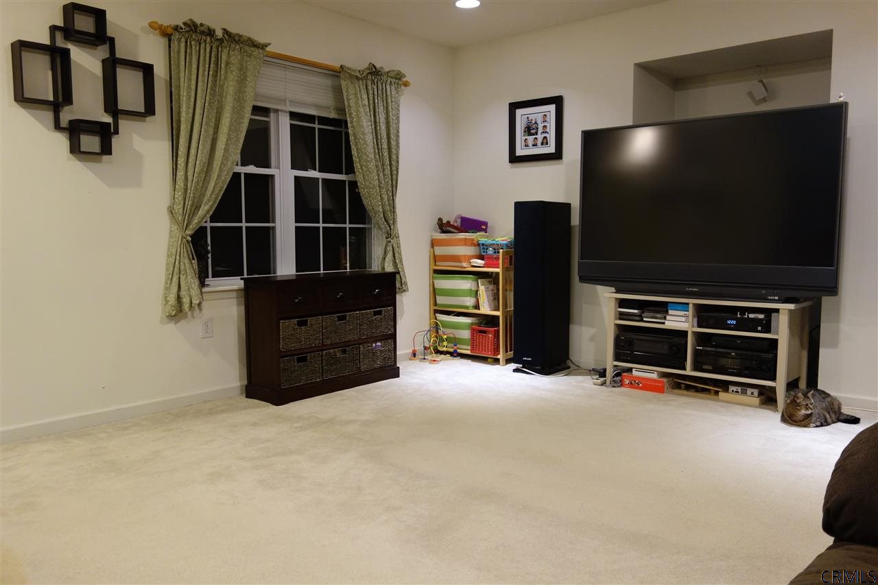 24 Hungerford Road Albany, NY 12203 - Photo 5 of 25 Large Open Concept