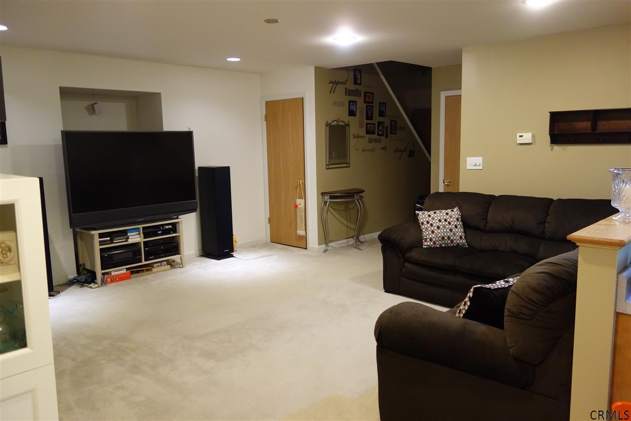24 Hungerford Road Albany, NY 12203 - Photo 7 of 25 Photo 7