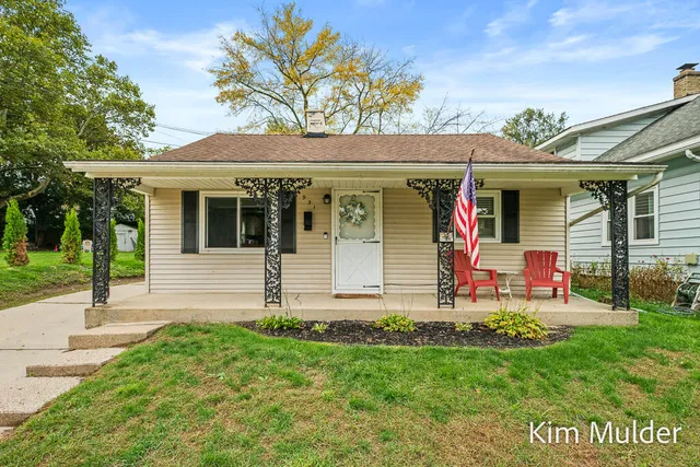 $230,000 | 931 Frederick Avenue Northwest, Grand Rapids, MI 49504