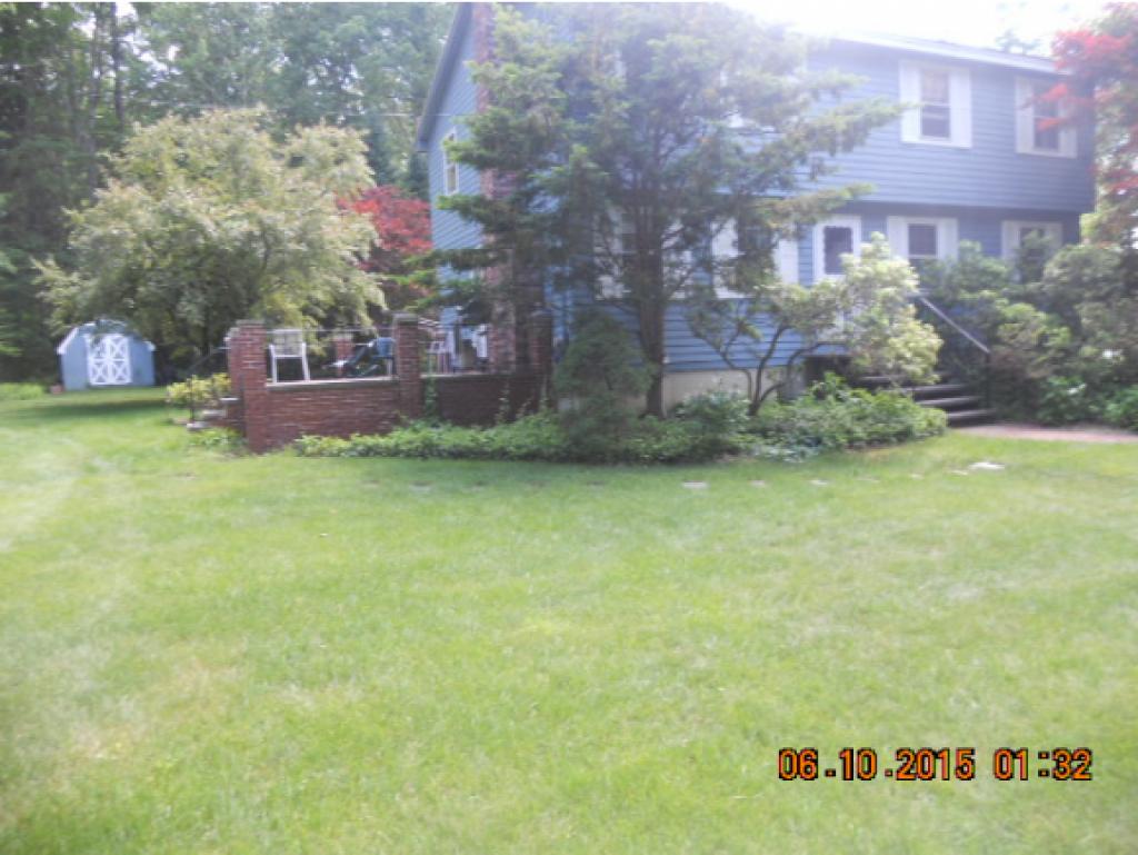 9 Glen Road Salem, NH 03079 - Photo 5 of 8