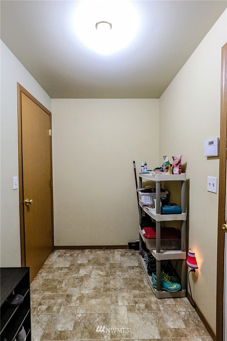 4055 Long Lake Road Southeast Port Orchard, WA 98366 - Photo 11 of 25 Gallery Image 11