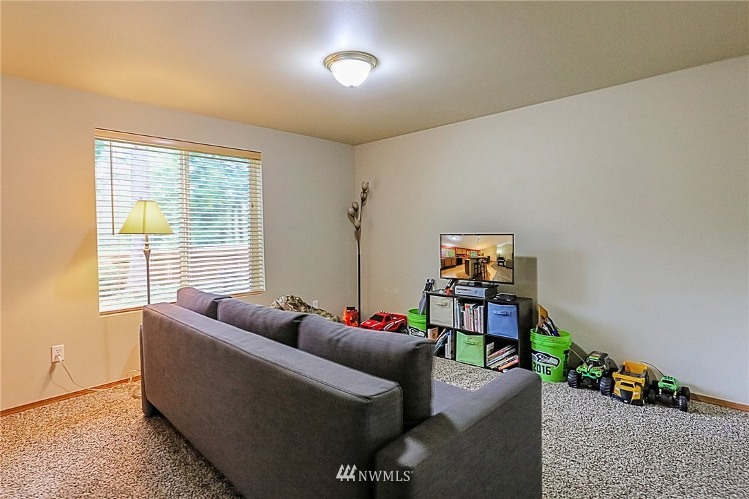 4055 Long Lake Road Southeast Port Orchard, WA 98366 - Photo 18 of 25 Gallery Image 18