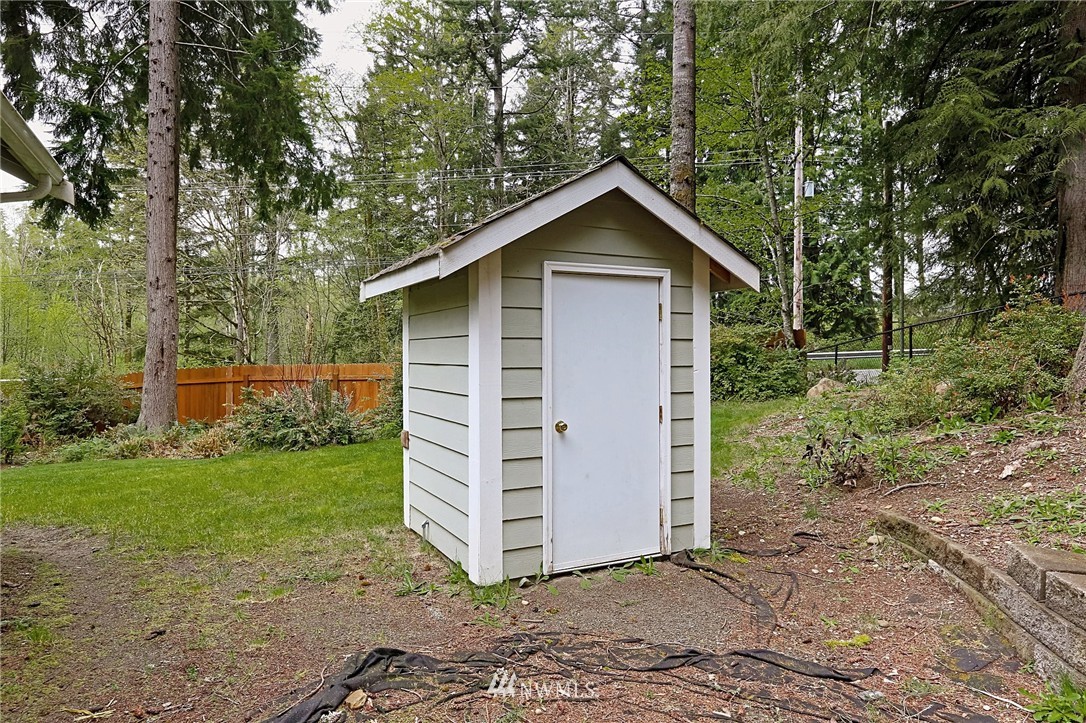 4055 Long Lake Road Southeast Port Orchard, WA 98366 - Photo 22 of 25 Gallery Image 22
