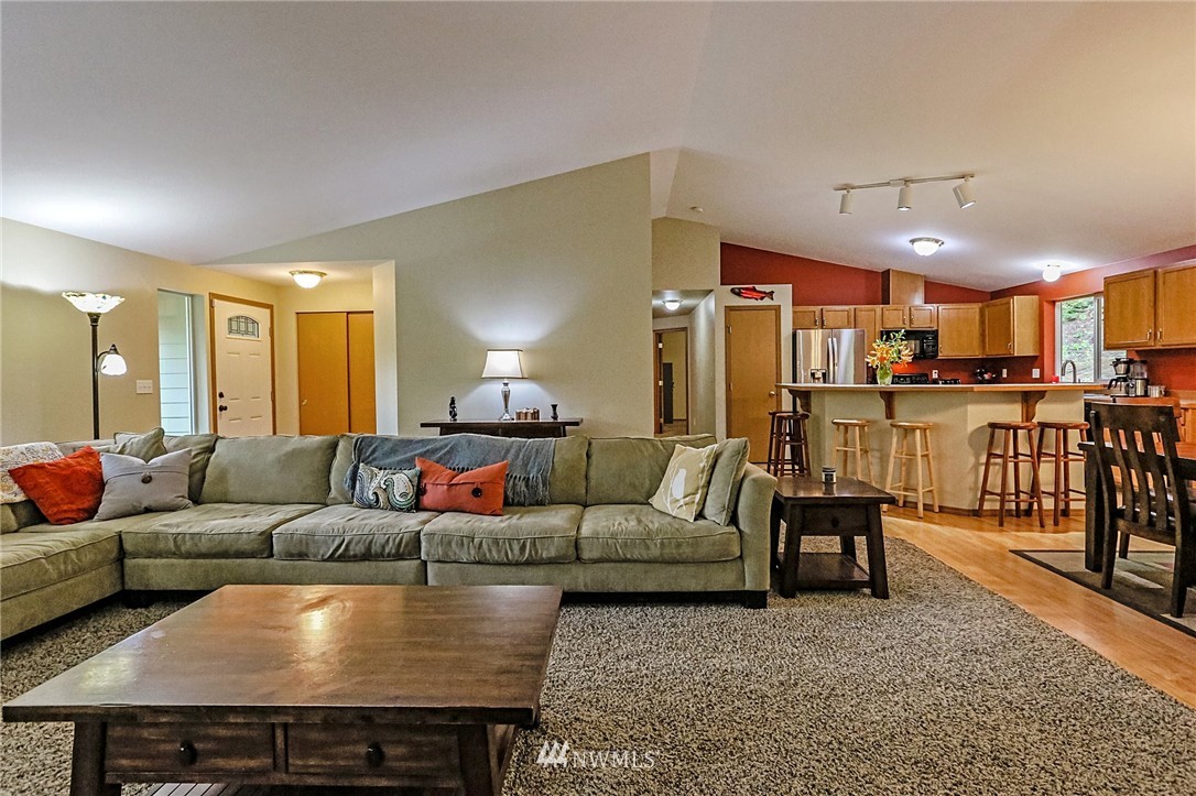 4055 Long Lake Road Southeast Port Orchard, WA 98366 - Photo 5 of 25 Gallery Image 5